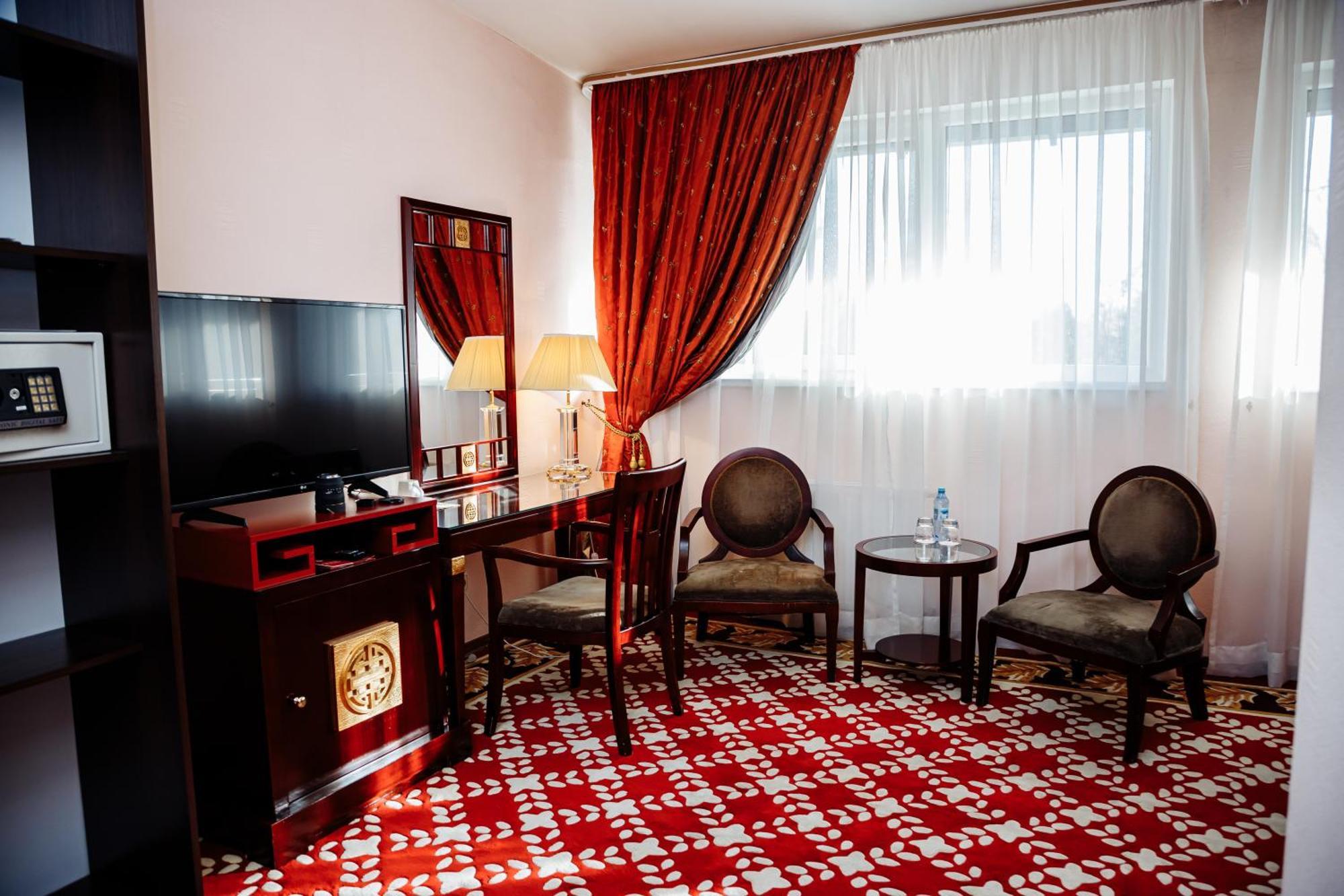 Hotel Royal Florence Chisinau Exterior foto