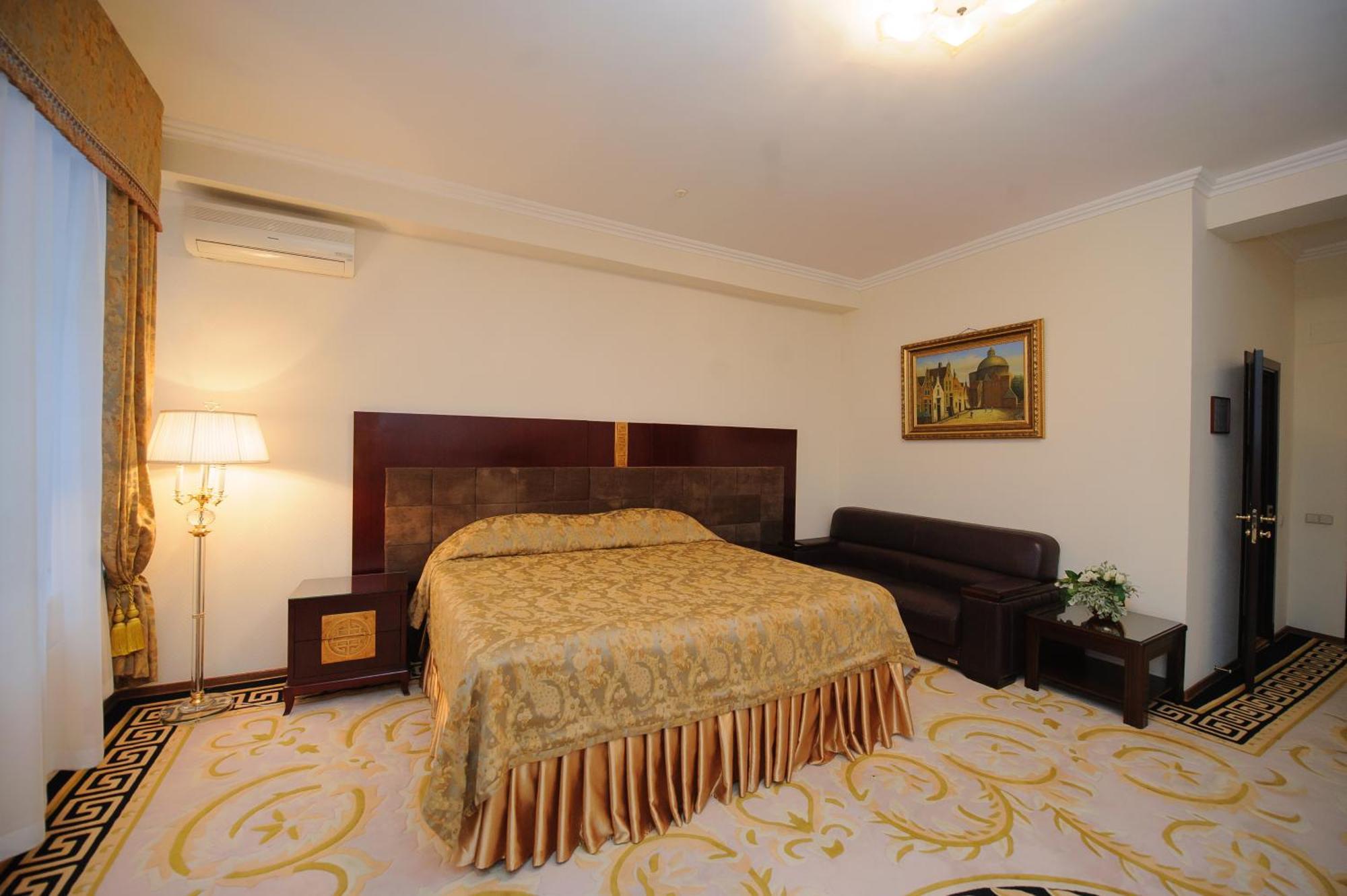 Hotel Royal Florence Chisinau Exterior foto
