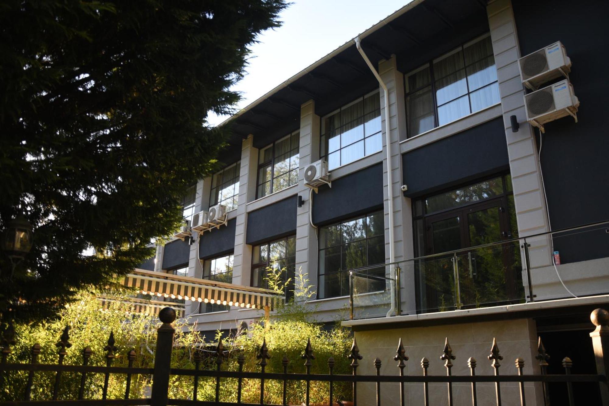 Hotel Royal Florence Chisinau Exterior foto