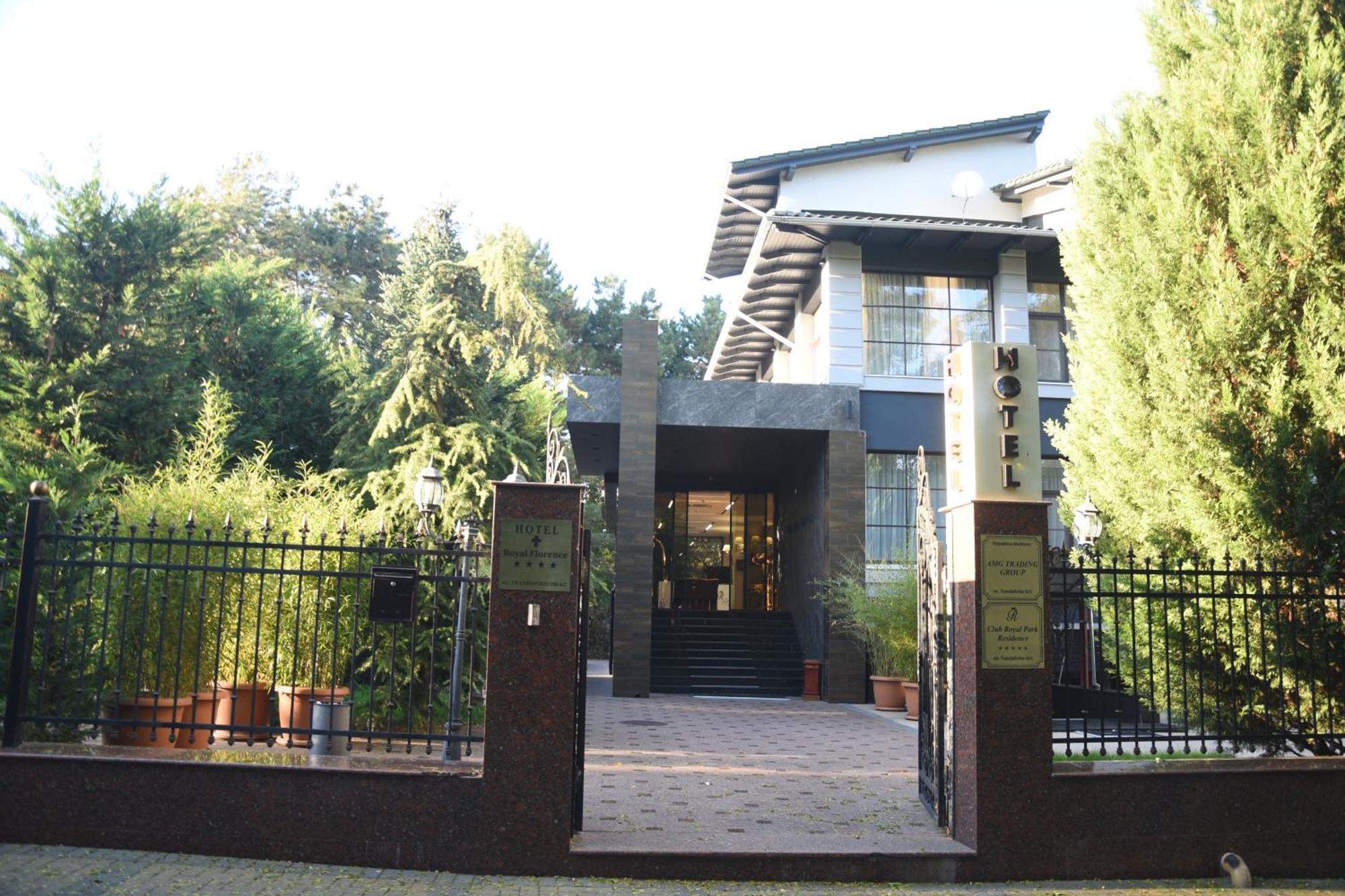 Hotel Royal Florence Chisinau Exterior foto